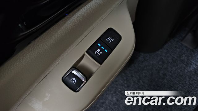 Kia Carnival (IV) HEV 9seater Signature 2025 — фото 18