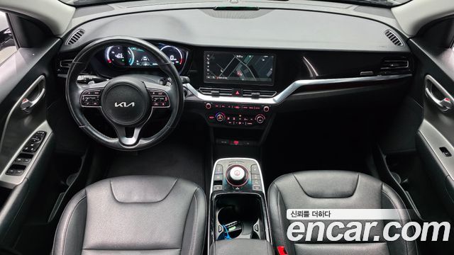 Kia Niro Plus Air 2023 — фото 7