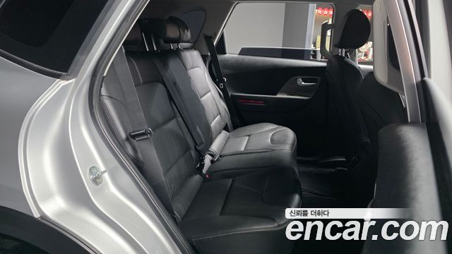 Kia Niro Plus Air 2023 — фото 12