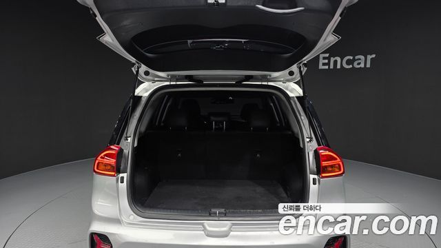 Kia Niro Plus Air 2023 — фото 20