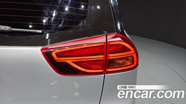 Kia Niro Plus Air 2023 — фото 23