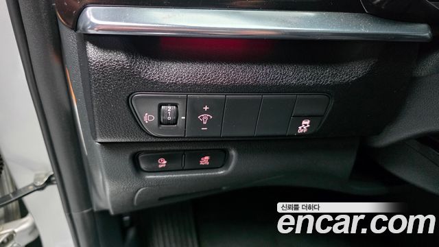 Kia Niro Plus Air 2023 — фото 28