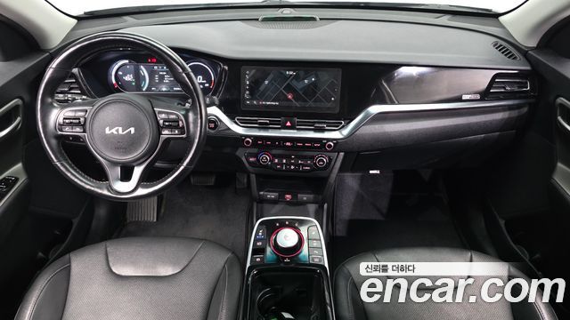 Kia Niro Plus Air 2023 — фото 7