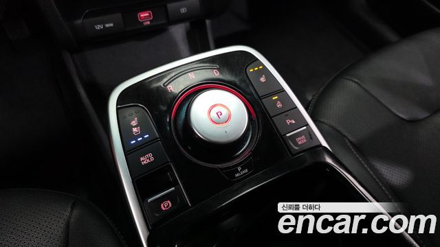 Kia Niro Plus Air 2023 — фото 9