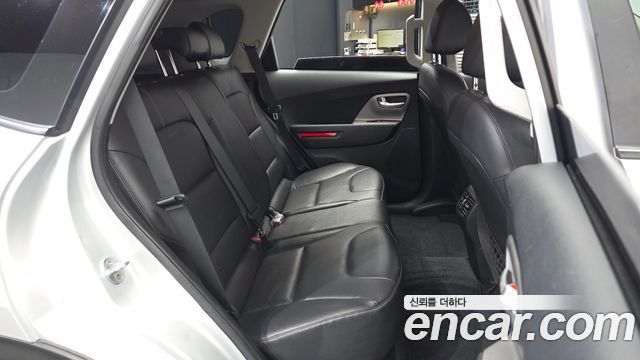 Kia Niro Plus Air 2023 — фото 12