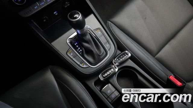 Hyundai Kona Hybrid Modern 2023 — фото 9