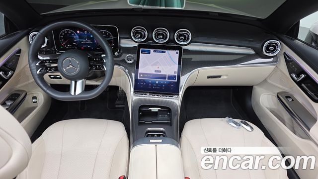 Mercedes-Benz CLE-Class (C236) CLE200 Cabriolet 2025 — фото 7
