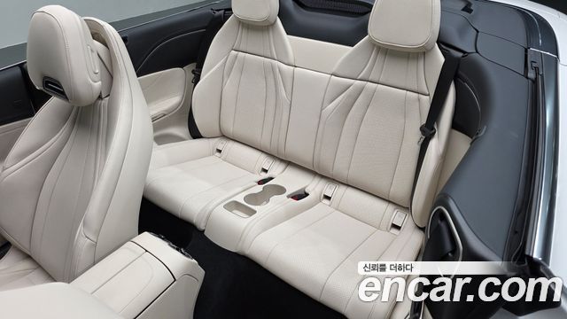 Mercedes-Benz CLE-Class (C236) CLE200 Cabriolet 2025 — фото 11