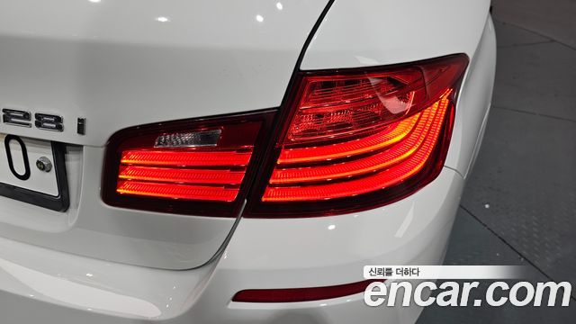 BMW 5 Series (F10) 528i M Aero Dynamic 2016 — фото 23