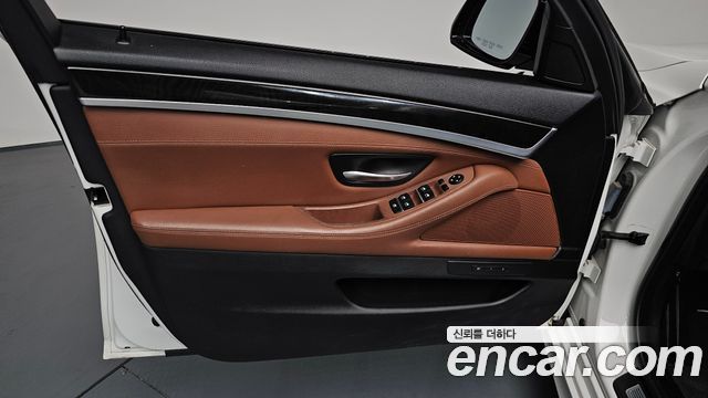 BMW 5 Series (F10) 528i M Aero Dynamic 2016 — фото 24