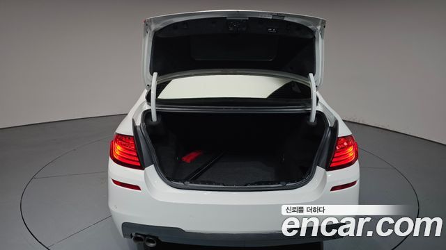 BMW 5 Series (F10) 528i M Aero Dynamic 2016 — фото 33