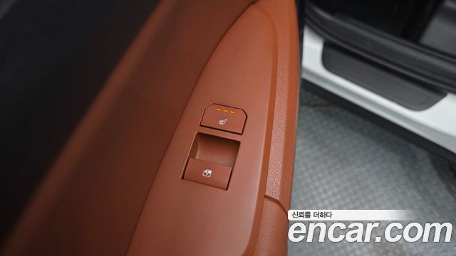 Kia Sportage (V) Gasoline 1.6 Turbo 4WD Signature 2025 — фото 17