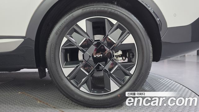 Kia Sportage (V) Gasoline 1.6 Turbo 4WD Signature 2025 — фото 21