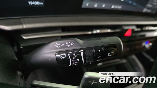 Kia Sportage (V) Gasoline 1.6 Turbo 4WD Signature 2025 — фото 31