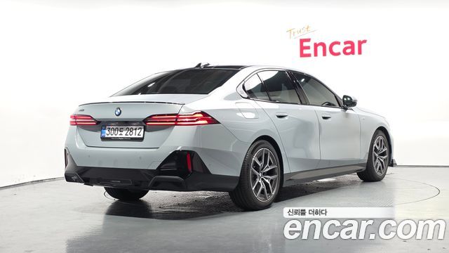 BMW 5 Series (G60) 523d xDrive M Sport 2025 — фото 2