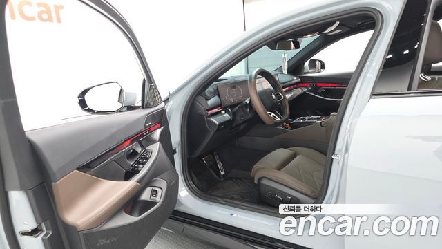 BMW 5 Series (G60) 523d xDrive M Sport 2025 — фото 10