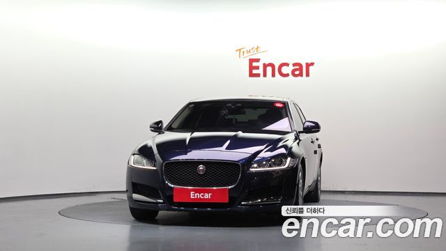Jaguar XF (X260) 20d Prestige AWD 2017 — фото 3