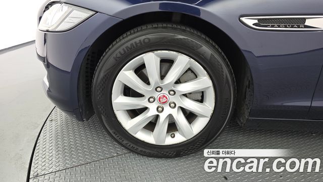 Jaguar XF (X260) 20d Prestige AWD 2017 — фото 5