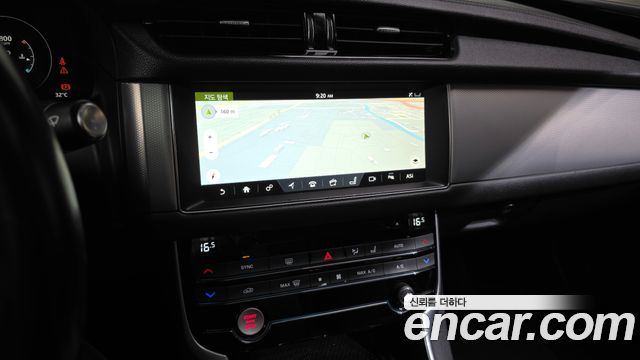 Jaguar XF (X260) 20d Prestige AWD 2017 — фото 14
