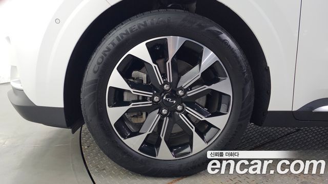 Kia Carnival (IV) Gasoline 9-Seater Signature 2023 — фото 5
