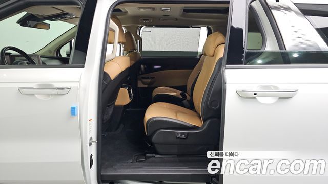 Kia Carnival (IV) Gasoline 9-Seater Signature 2023 — фото 11