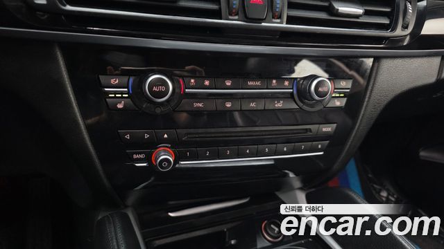 BMW X6 (F16) xDrive 30d 2015 — фото 18