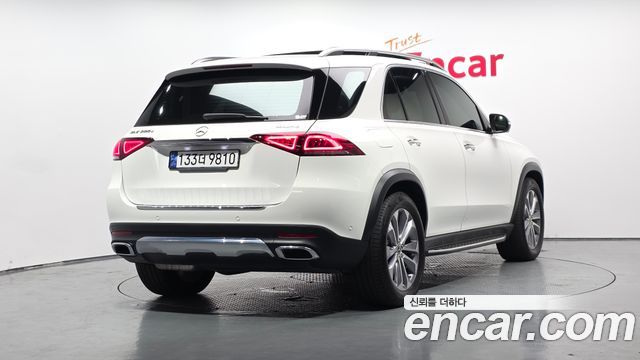 Mercedes-Benz GLE-Class (W167) GLE300d 4MATIC 2023 — фото 2