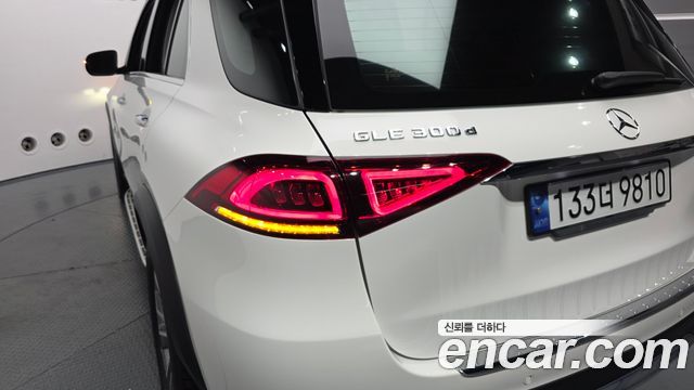 Mercedes-Benz GLE-Class (W167) GLE300d 4MATIC 2023 — фото 23