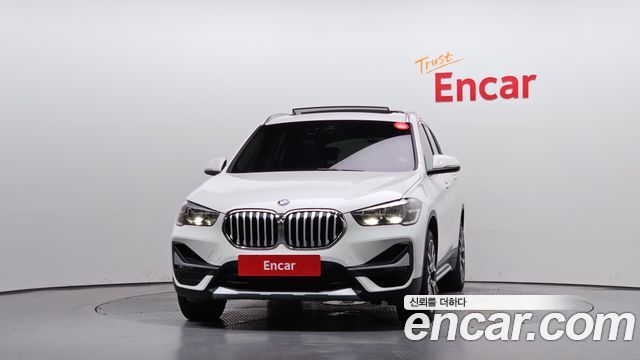 BMW X1 (F48) xDrive 20i xLine 2022 — фото 3