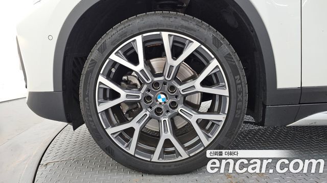 BMW X1 (F48) xDrive 20i xLine 2022 — фото 5