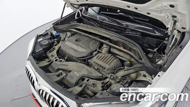 BMW X1 (F48) xDrive 20i xLine 2022 — фото 6