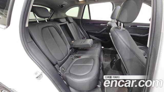 BMW X1 (F48) xDrive 20i xLine 2022 — фото 11