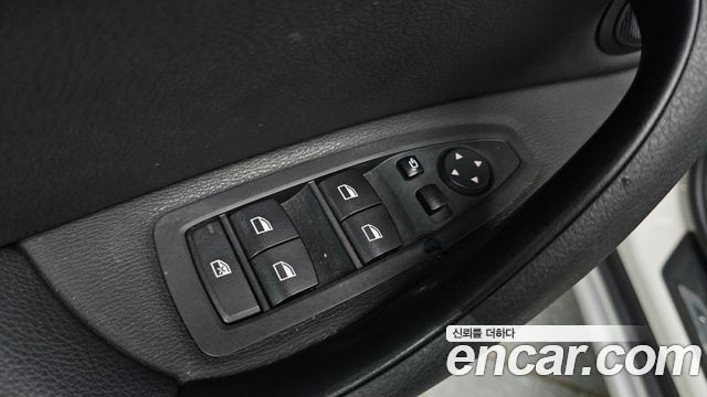 BMW X1 (F48) xDrive 20i xLine 2022 — фото 16