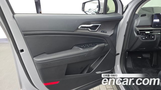 Kia Sportage (V) Gasoline 1.6 Turbo 2WD Signature 2025 — фото 24