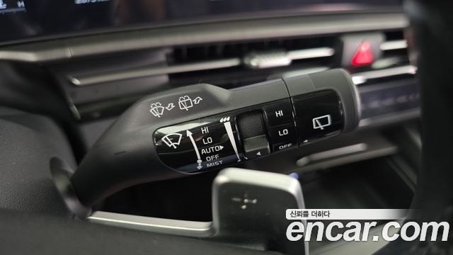 Kia Sportage (V) Gasoline 1.6 Turbo 2WD Signature 2025 — фото 27