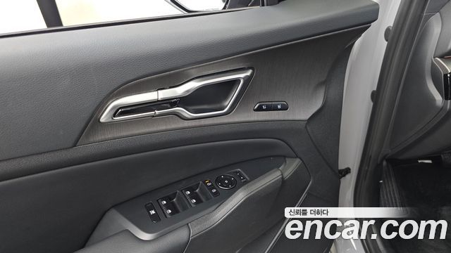 Kia Sportage (V) Gasoline 1.6 Turbo 2WD Signature 2025 — фото 28