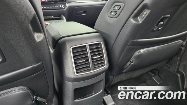 Kia Sportage (V) Gasoline 1.6 Turbo 2WD Signature 2025 — фото 31