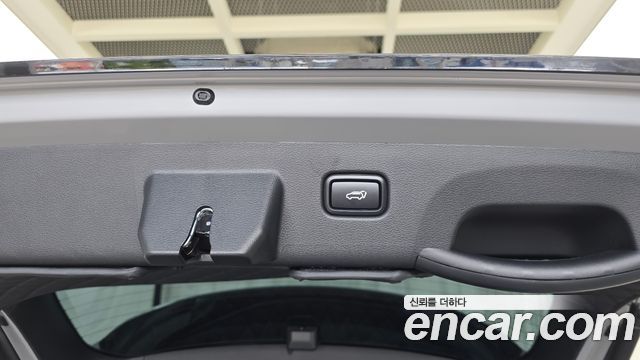 Kia Sportage (V) Gasoline 1.6 Turbo 2WD Signature 2025 — фото 32