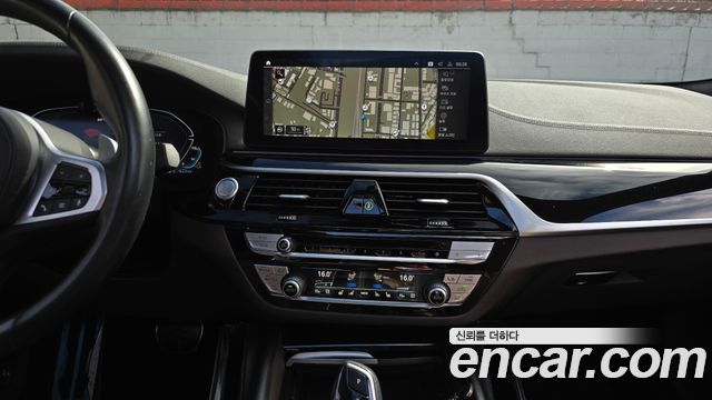 BMW 5 Series (G30) 530e M Sport 2023 — фото 14