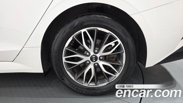 Kia K5 (III) 2.0 Prestige 2021 — фото 21