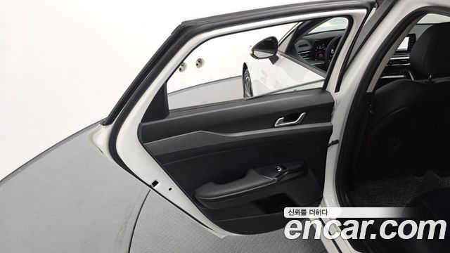 Kia K5 (III) 2.0 Prestige 2021 — фото 25