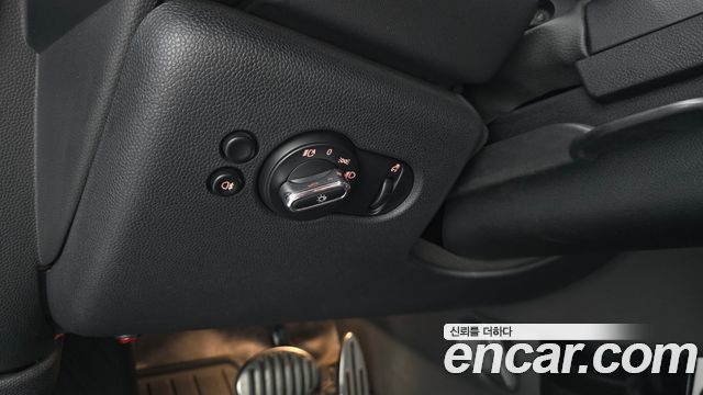 MINI Cooper S JCW Delaney Edition 3rd 2019 — фото 16