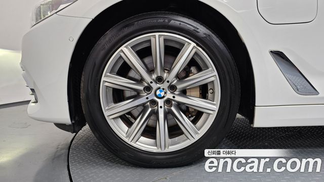 BMW 5 Series (G30) 530e Luxury 2020 — фото 5