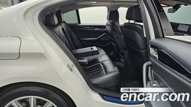 BMW 5 Series (G30) 530e Luxury 2020 — фото 11