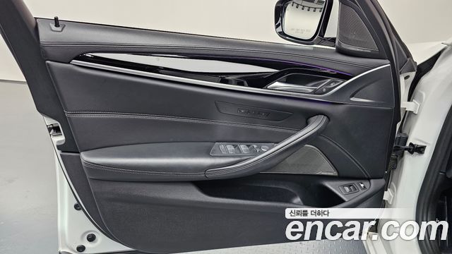BMW 5 Series (G30) 530e Luxury 2020 — фото 24