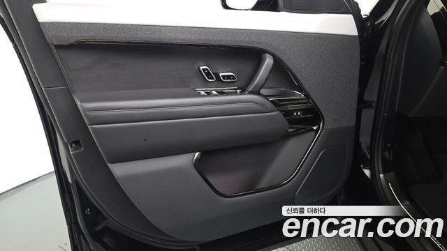 Land Rover Range Rover Sport (III) P360 Autobiography 2023 — фото 24