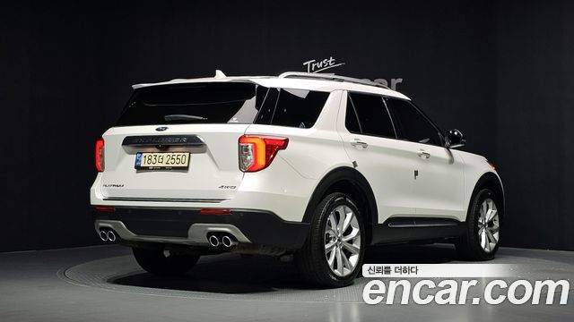 Ford Explorer (VI) 3.0 Platinum 4WD 2022 — фото 2