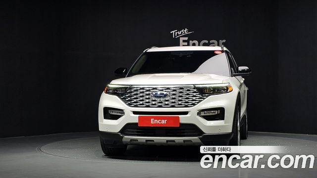 Ford Explorer (VI) 3.0 Platinum 4WD 2022 — фото 3