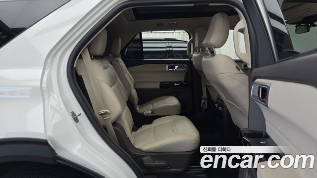 Ford Explorer (VI) 3.0 Platinum 4WD 2022 — фото 11