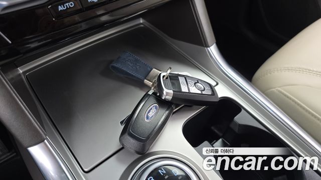 Ford Explorer (VI) 3.0 Platinum 4WD 2022 — фото 15